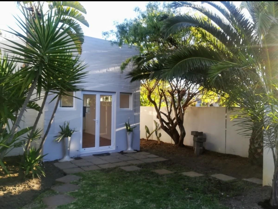 5 Bedroom Property for Sale in Parklands Western Cape